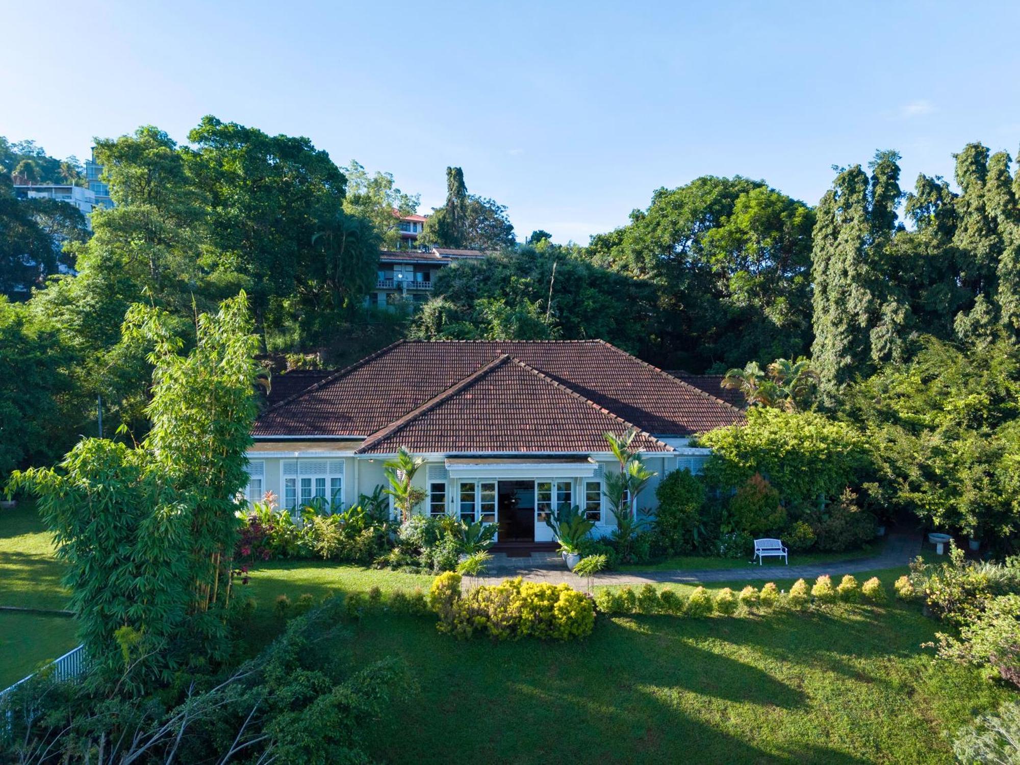 Castle Hill Bungalow Канди Экстерьер фото